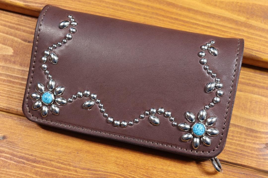 スタッズ ミドルウォレット 革色黒 糸色黒 ハトメ小判カン付き