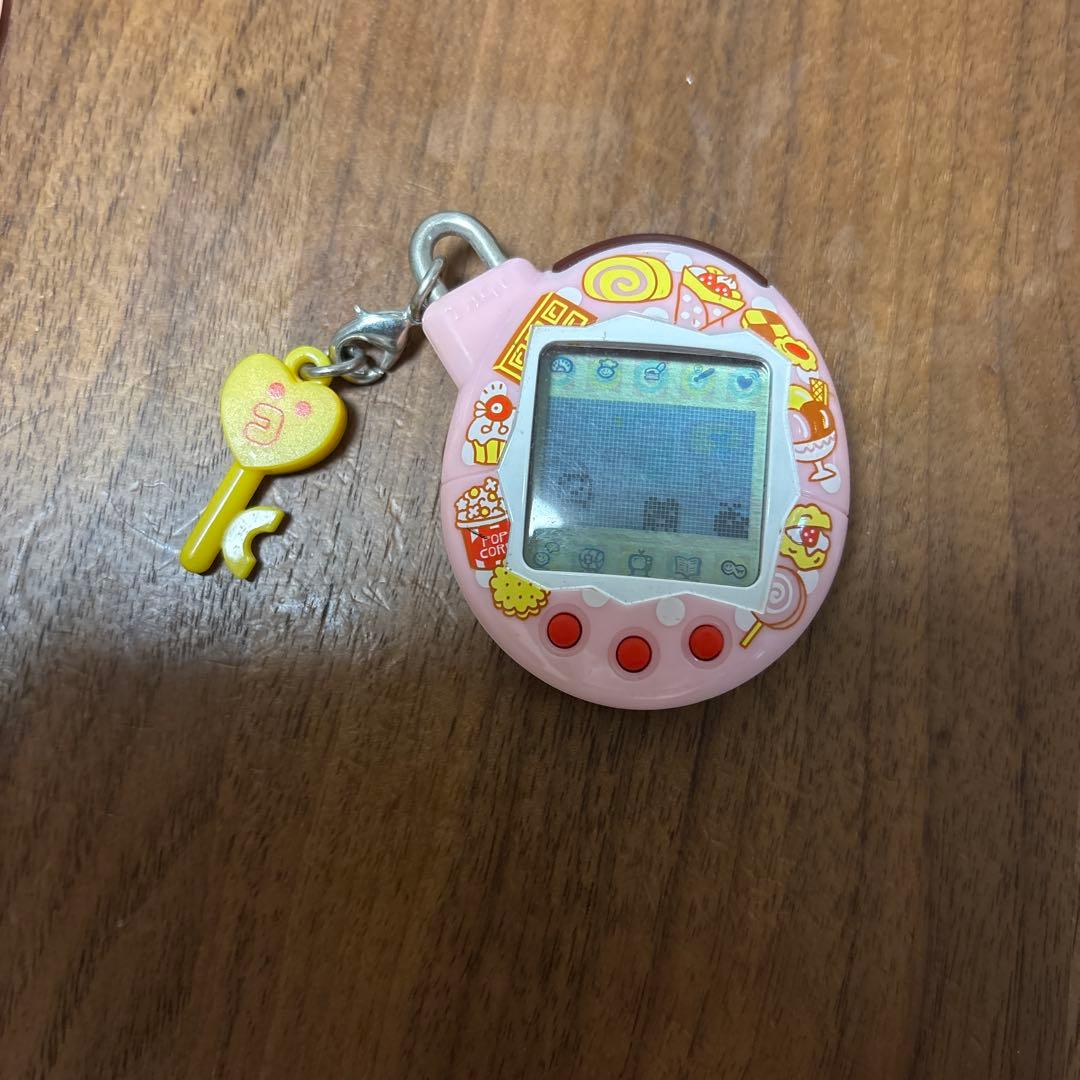 いぇー!ふぁみりーイロイロ!たまごっちプラス　ふぁみたまおやつ