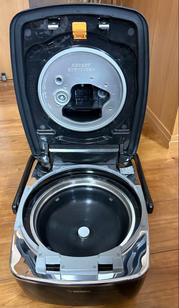 【値下げ】象印　南部鉄器　極め羽釜　 炊飯器 NW-AS10 ブラック