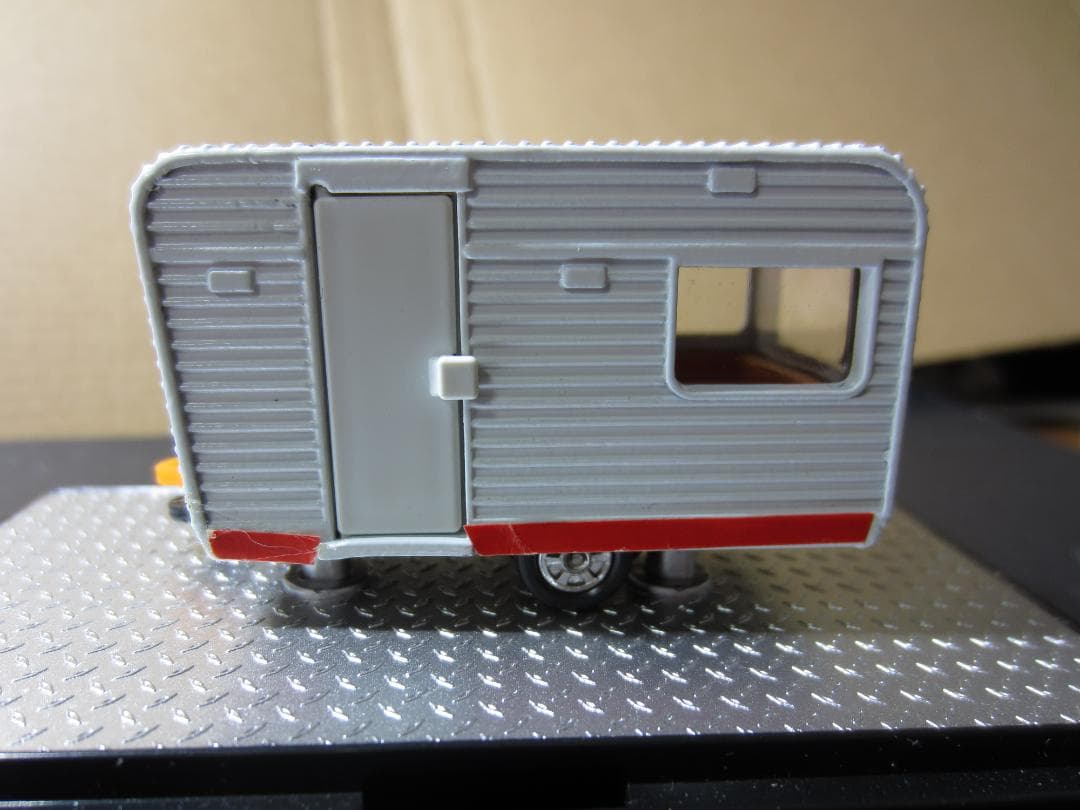 黒箱トミカ／ フランスベッド キャンピングカー／純白色