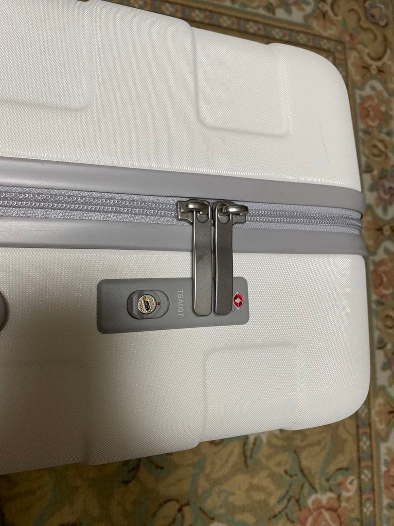 ◾️無印良品◾️バーを自由に調節できる　ハードキャリーケース　ホワイト