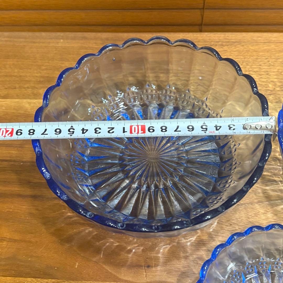 昭和レトロ　プレスガラス　三つ重ねどんぶり
