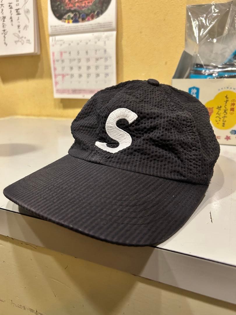 シアサッカー　シュプリーム　SUPREME 黒 キャップ Sロゴ　イタリア製