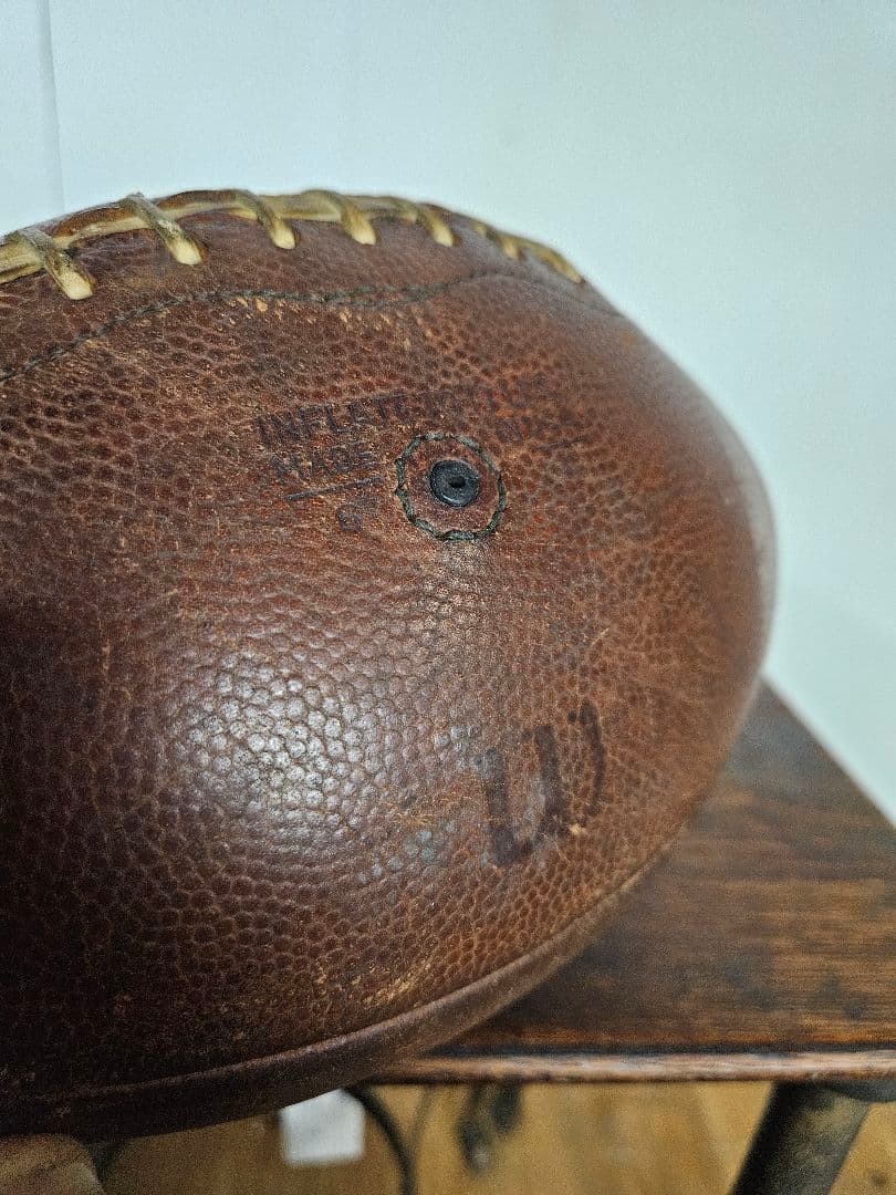 USA Vintage Wilson レザー 本革製 フットボール ウィルソン