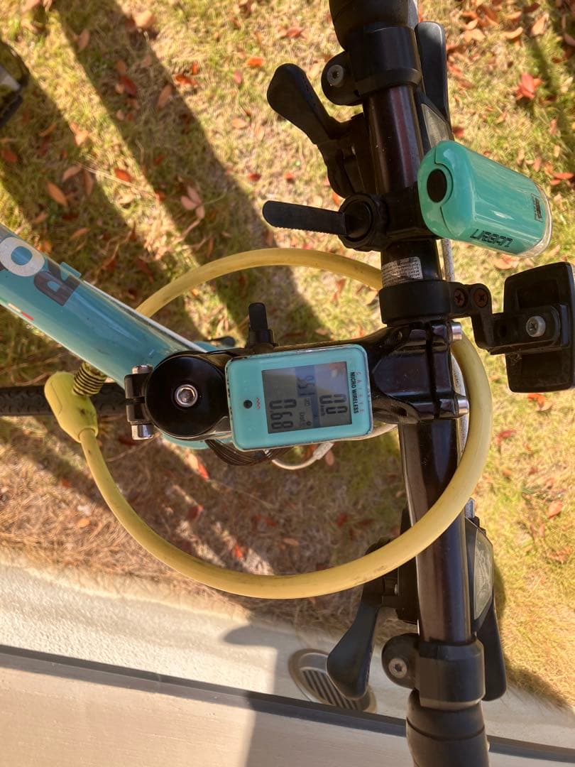 Bianchi クロスバイク 前照灯付き　ローマ4