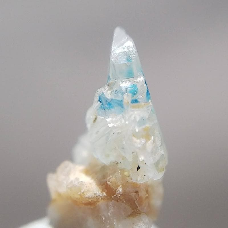 469 ユークレース ちょっとクラスター 結晶 原石 母岩付き