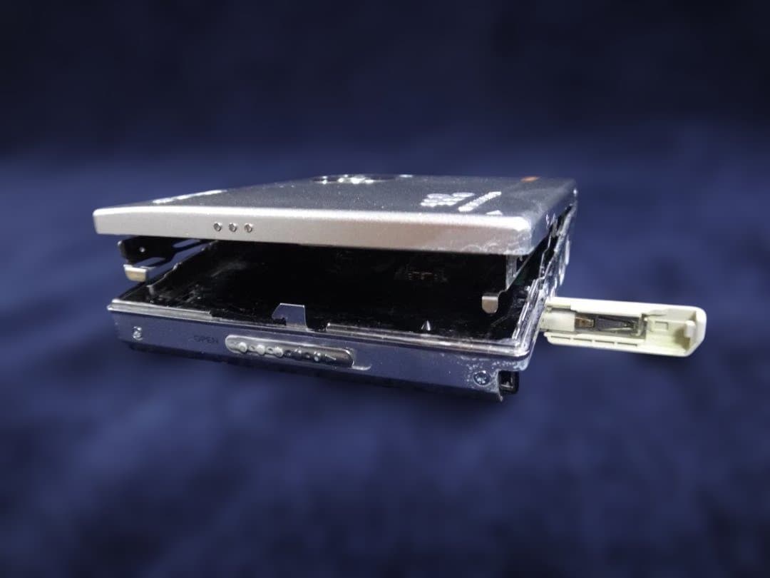 SONY ポータブルMDプレーヤー MZ-NE810