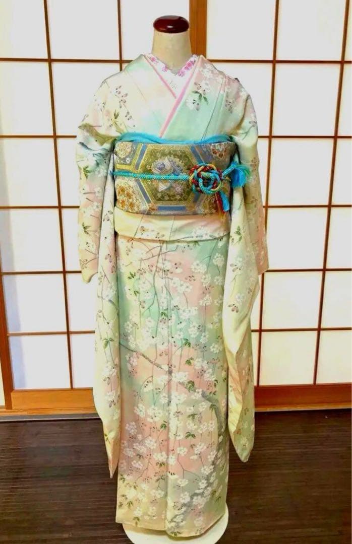 インドア沼です✳︎桜の模様の振り袖