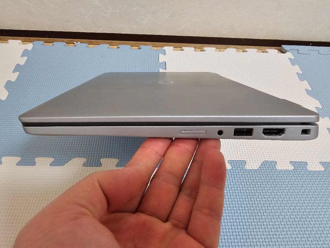 ✨DELL VOSTRO14 Corei5-7200U AMD R5 M420✨