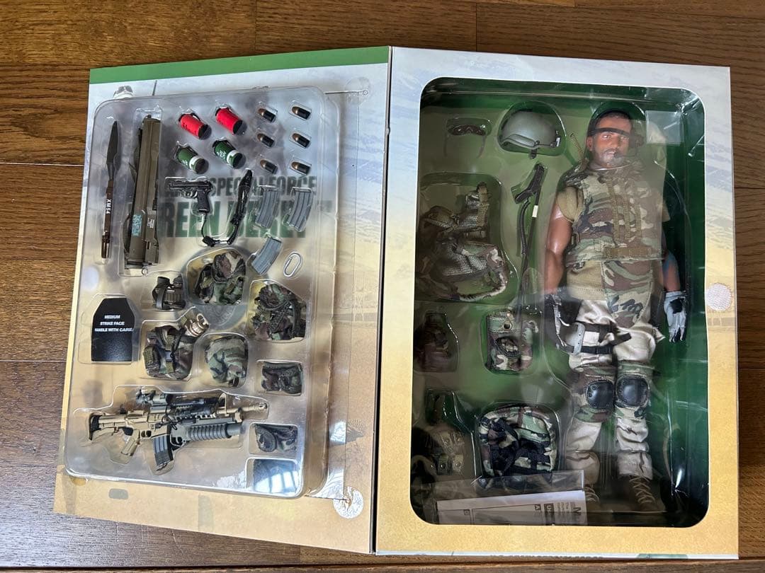 ホットトイズ HotToys 1/6 GREEN BERET 未開封