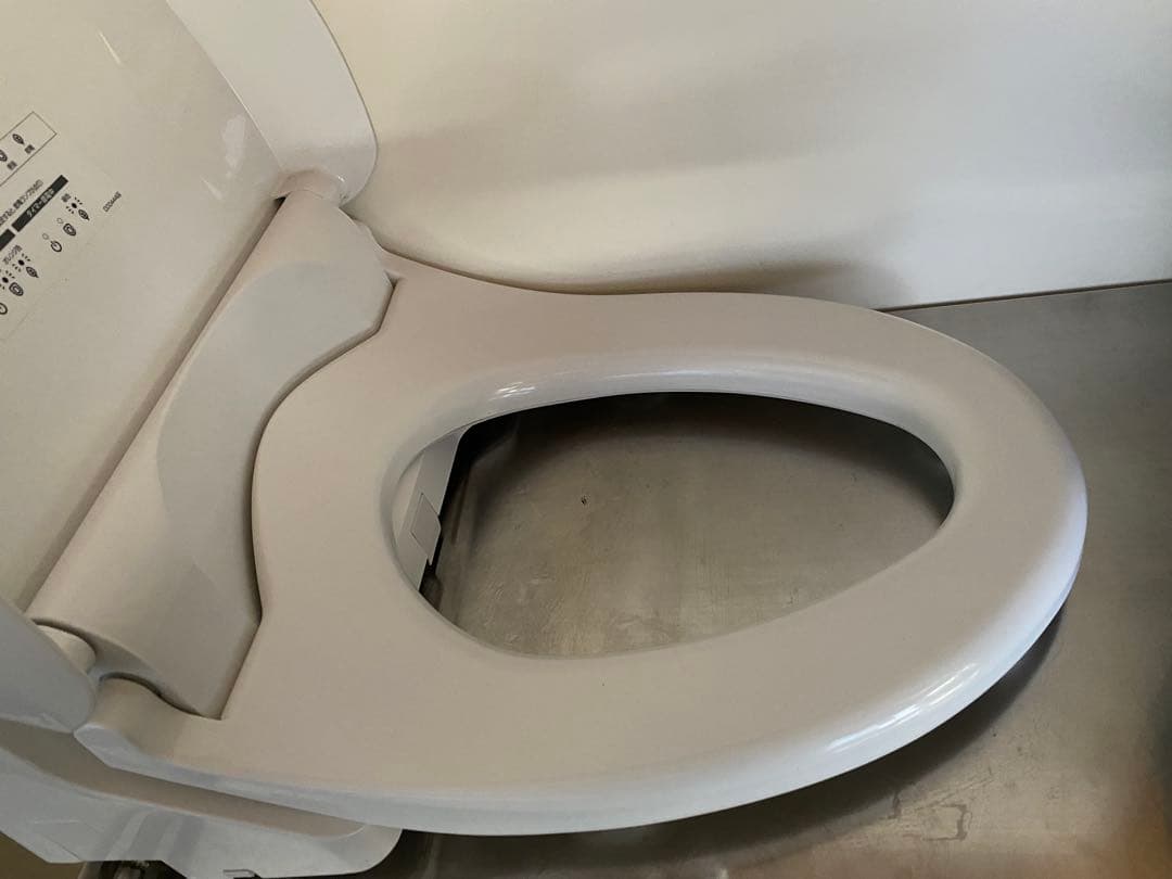 ミグ様 TOTO ウォシュレット KS TCF8CS67型 ホワイト 21年製