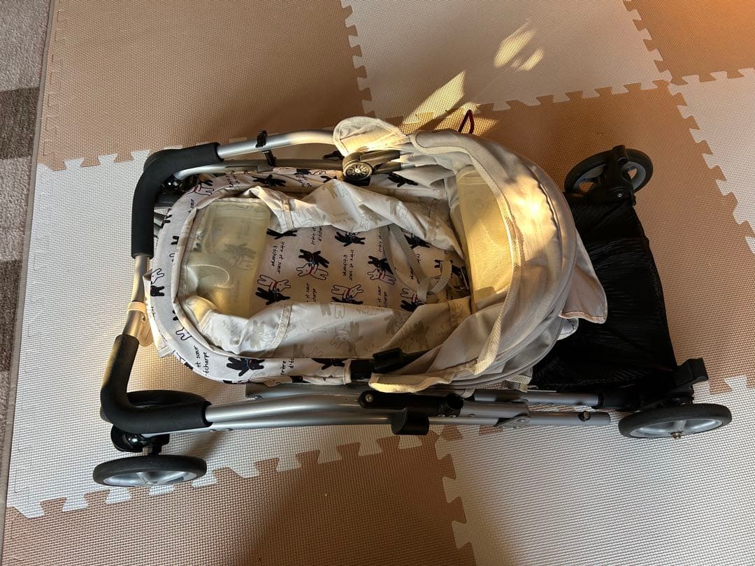 リサとガスパール柄のペットカート 折りたたみ式