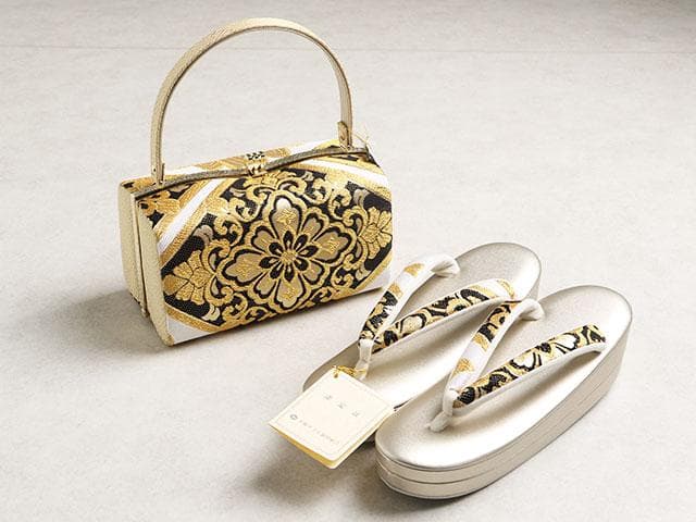【新品】草履バッグセット フリーサイズ 古典柄 帯地 黒&ゴールド　01895