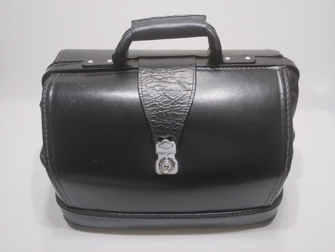 ドクターバッグ　ダレスバッグ　年代もののアンティークバッグ（再掲）