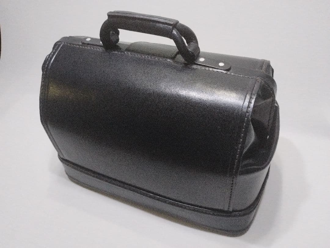 ドクターバッグ　ダレスバッグ　年代もののアンティークバッグ（再掲）