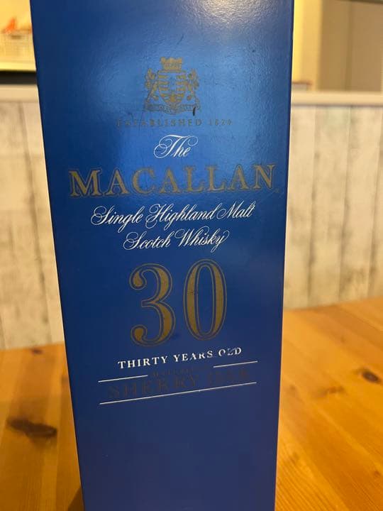 マッカラン30年の木箱