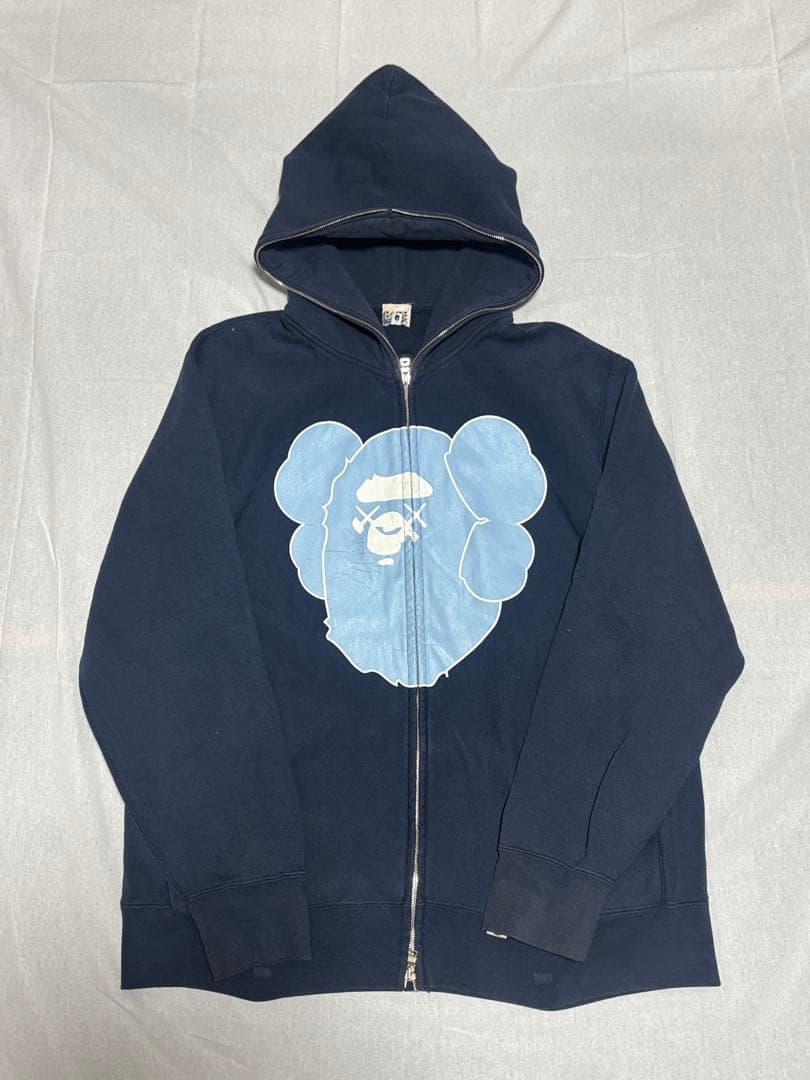 a bathing ape × kaws パーカー ネイビー Lサイズ