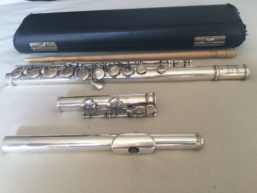 イワオフルート管体銀Eメカ　分解磨き調整済　新品購入後5年未満新品価格の4分の1