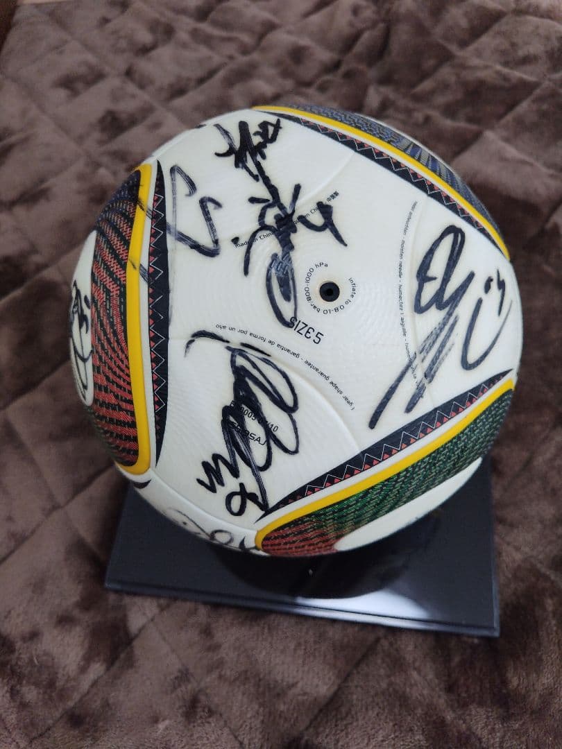 2010年京都サンガFC選手サイン入りサッカーボール 専用スタンド付き