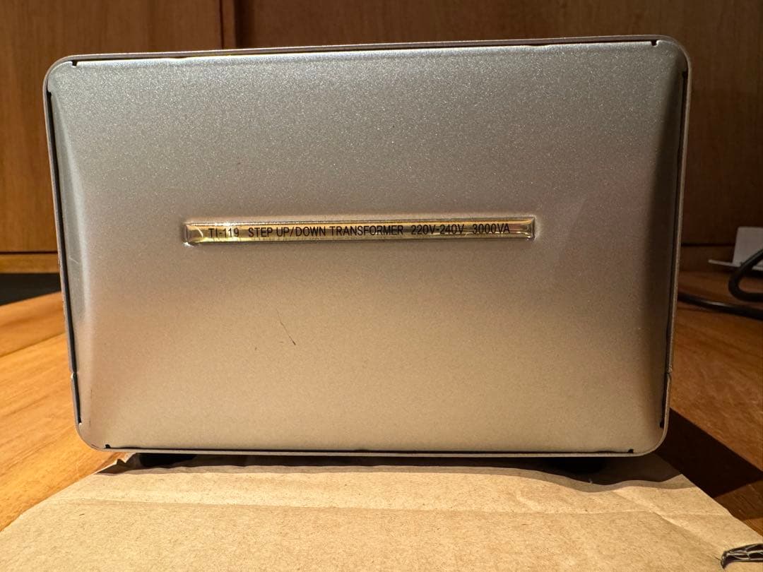 海外・日本国内用変圧器(100V/230V)　カシムラTTS-119C