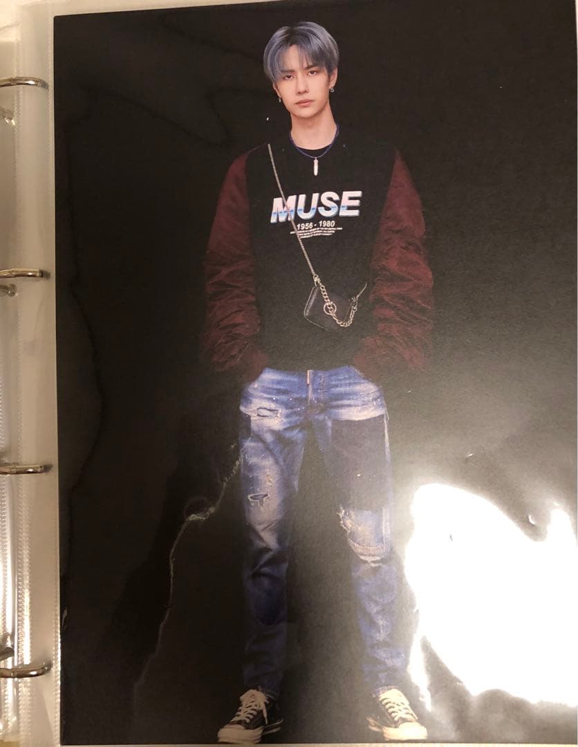 王一博 カードバインダー＋A4・Pカード他 用リフィル50枚付 アルバム z