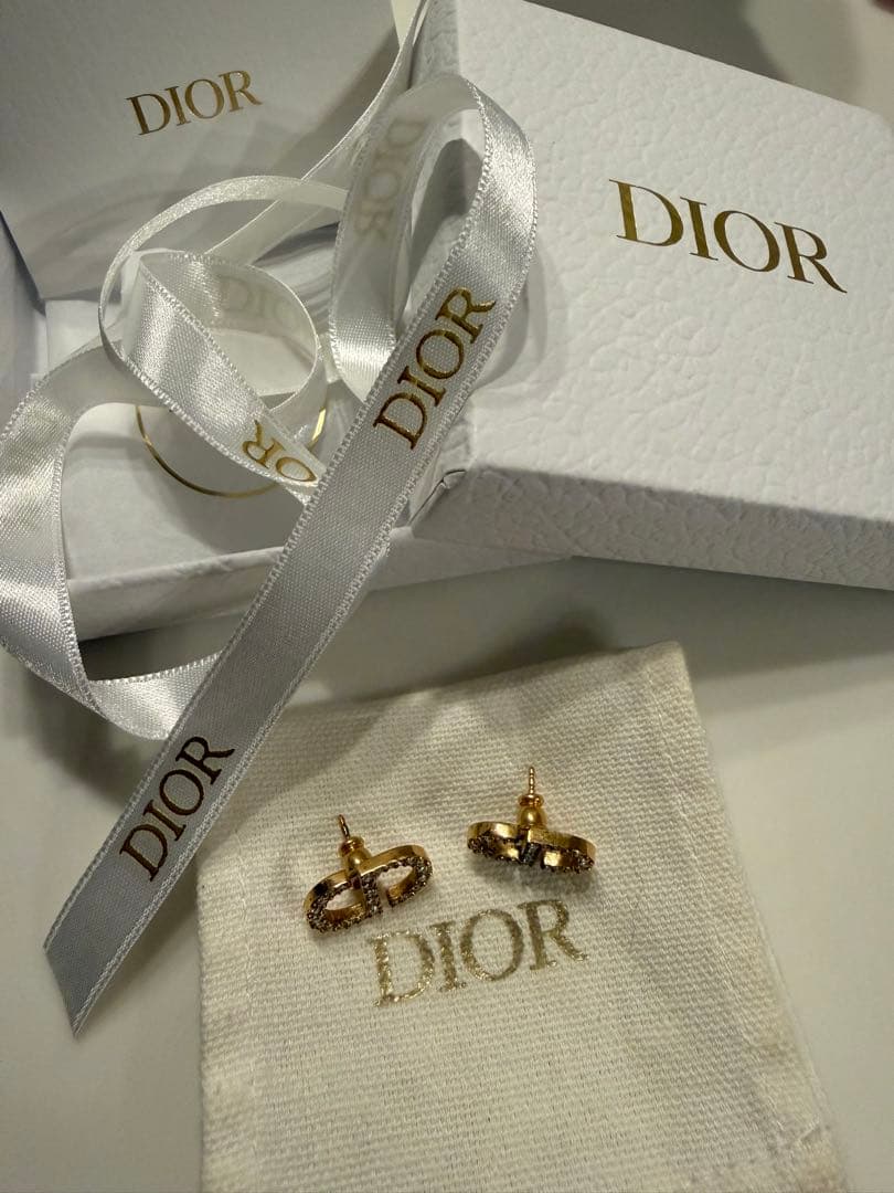 DIOR ピアス