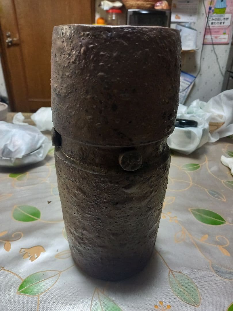 可なりの大作です。花瓶