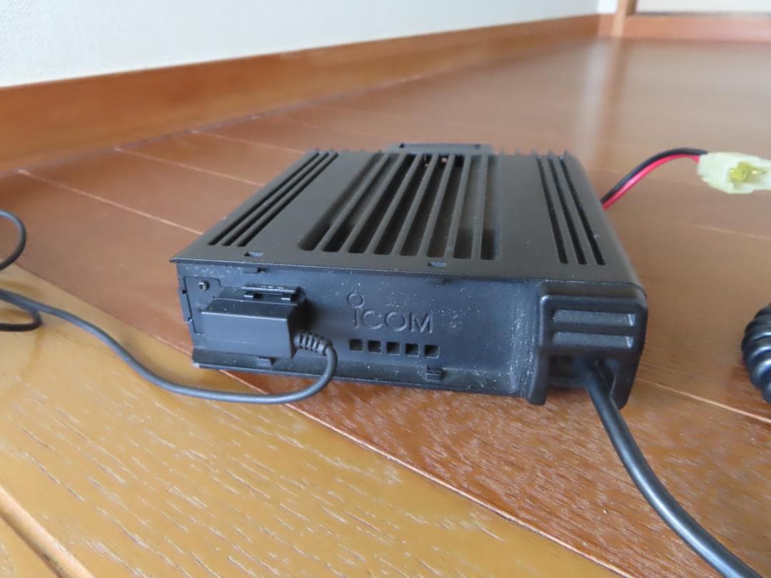 ICOM IC-208　デュアルバンドトランシーバー