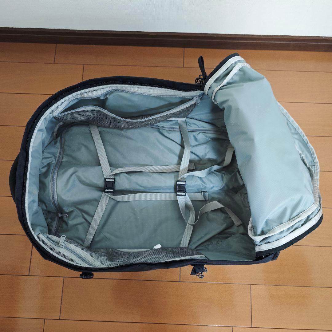 mont-bell　ウィーリーバッグ45