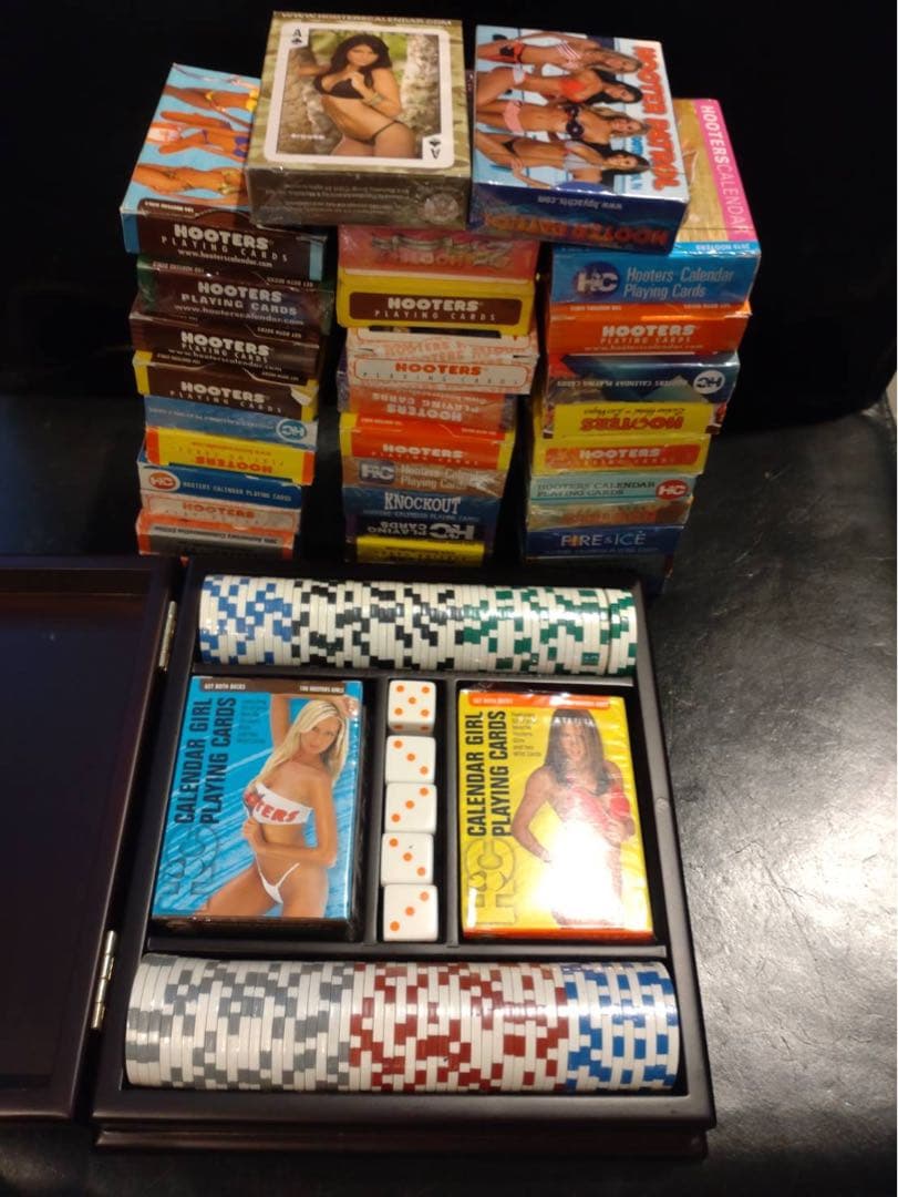 フーターズ　トランプ　セクシー　30個