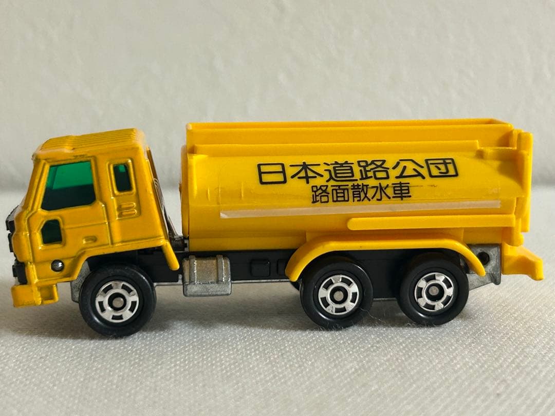 トミカ 日本製 黒箱 53-2 SG ニッサン ディーゼル ミキサー車