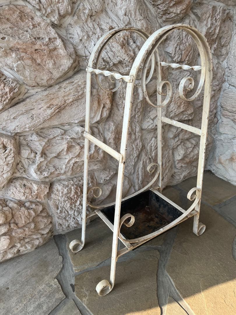 ☆値下げ☆フランスアンティーク　アイアン製ホワイトペイントの傘立て