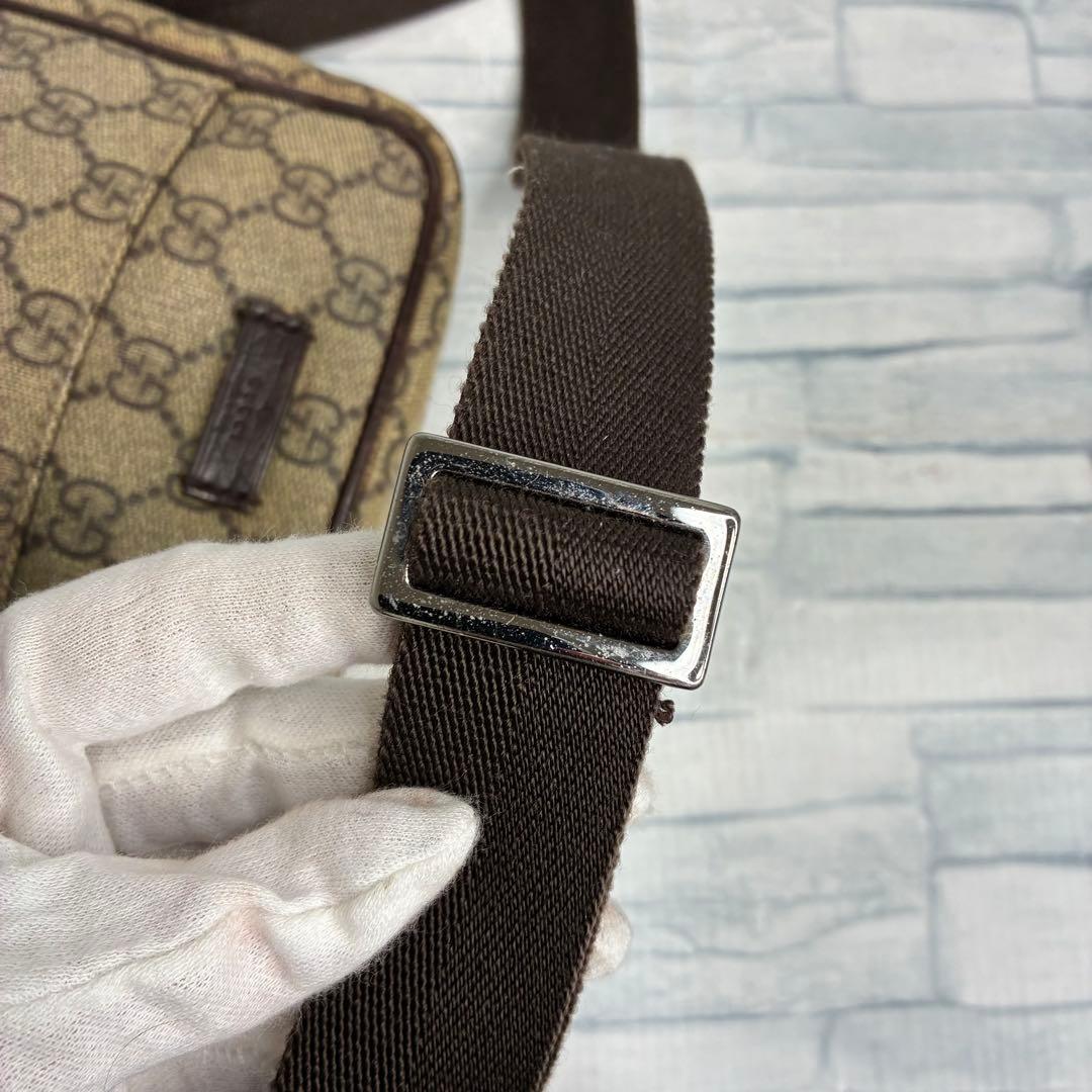 極美品　130 GUCCI グッチ　ショルダーバッグ　レザー　GG柄　rb8