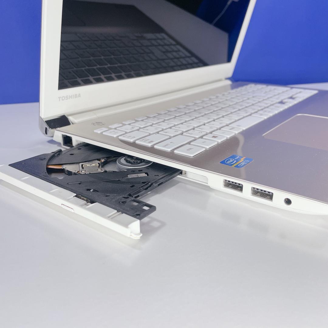 Windows11✨美品✨ゴールド✨快適SSD✨東芝カメラ付ノートPC✨薄型