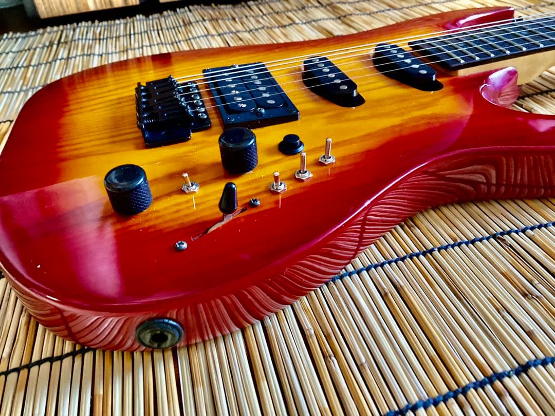 ☆値下決断☆杢目が綺麗な美品　Aria ProⅡ をモディファイして新機能満載