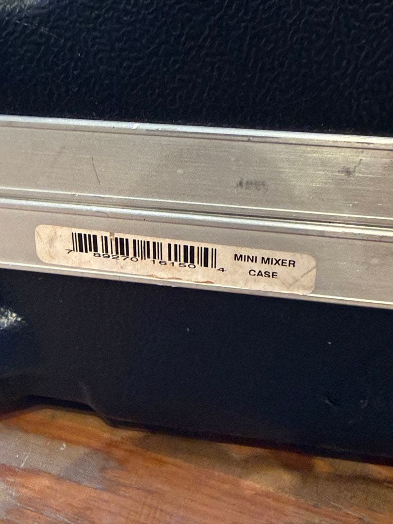 EDIROL V-8 VJ機材　ハードミキサーケース（アタッシュケース）付き