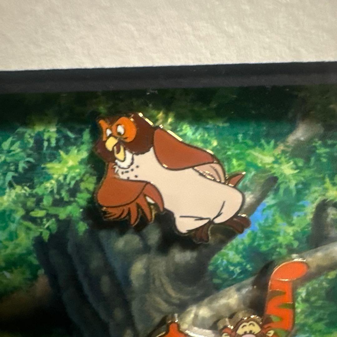 世界限定80くまのプーさん 額装ピンバッチ