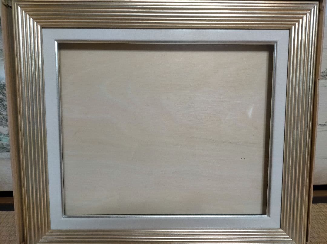 額縁　仕上げ銀　佛頭　F8号　アンテーク　展示会