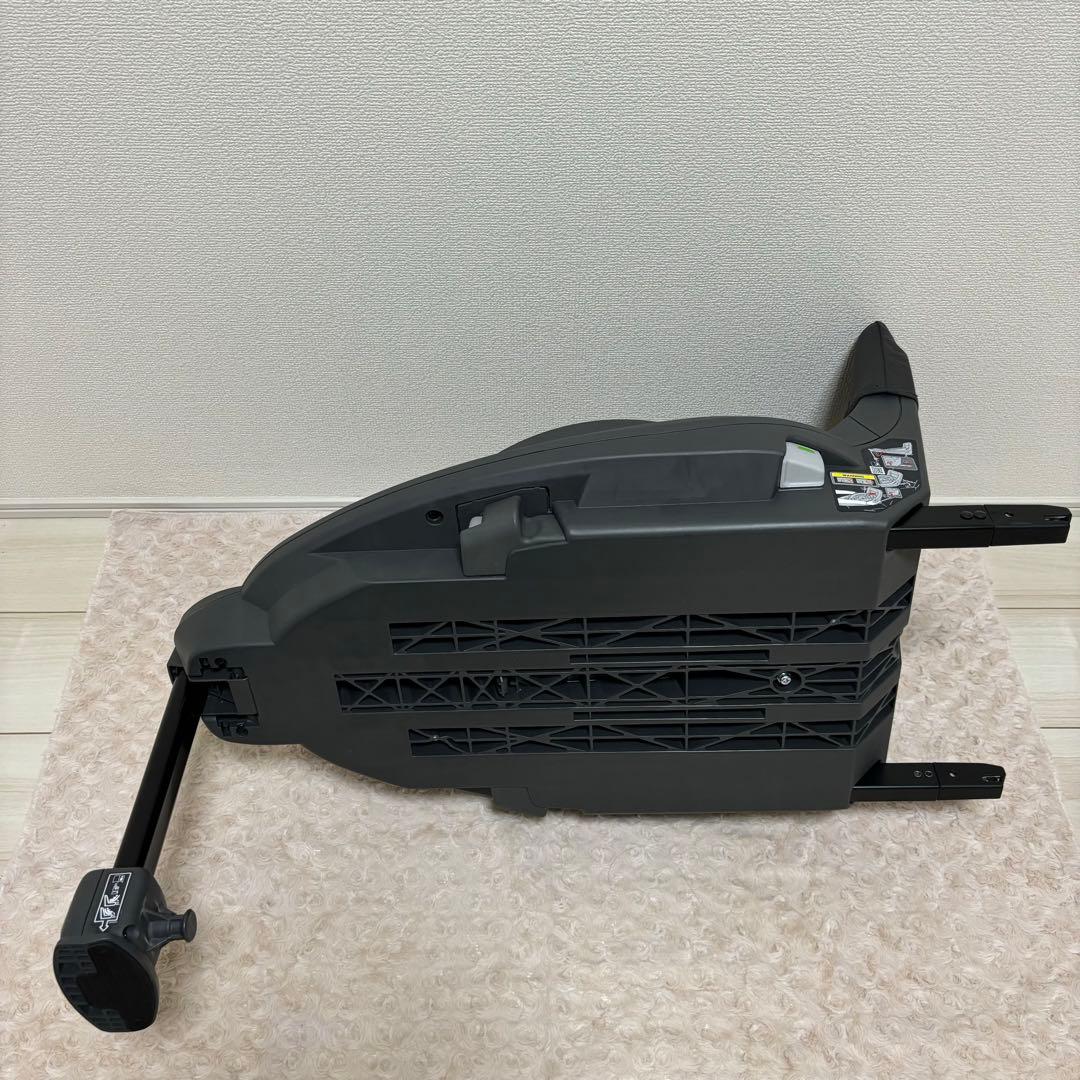 【お値下げ中】CombiTHE S ISOFIXエッグショック　チャイルドシート