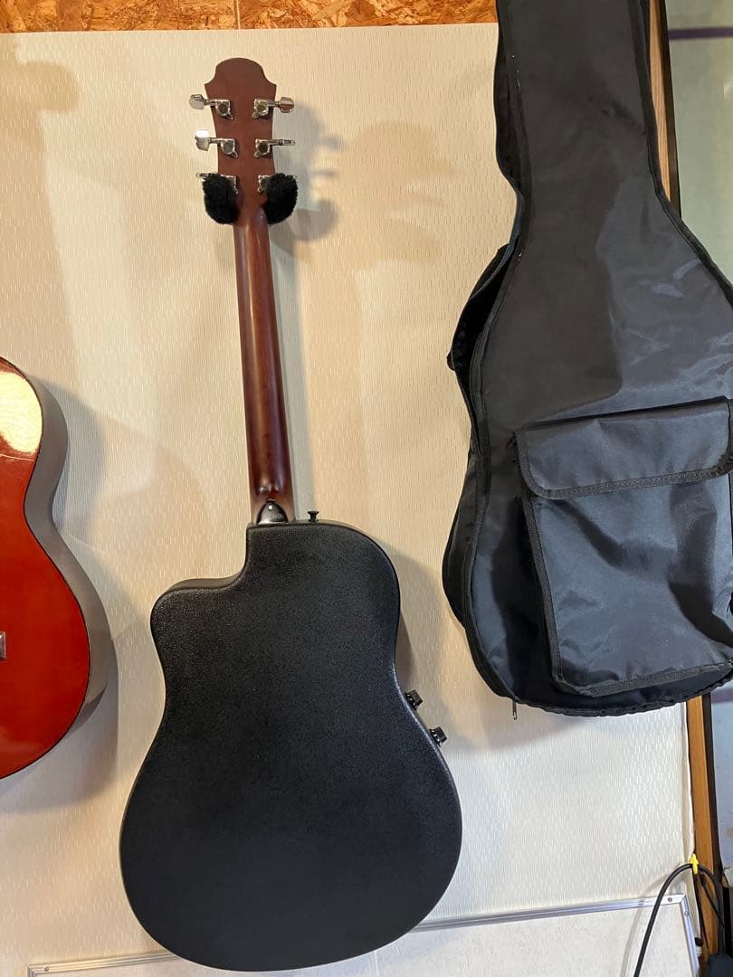 ARIAエレアコ完動品！ ソフトケースとストラップ付きます。