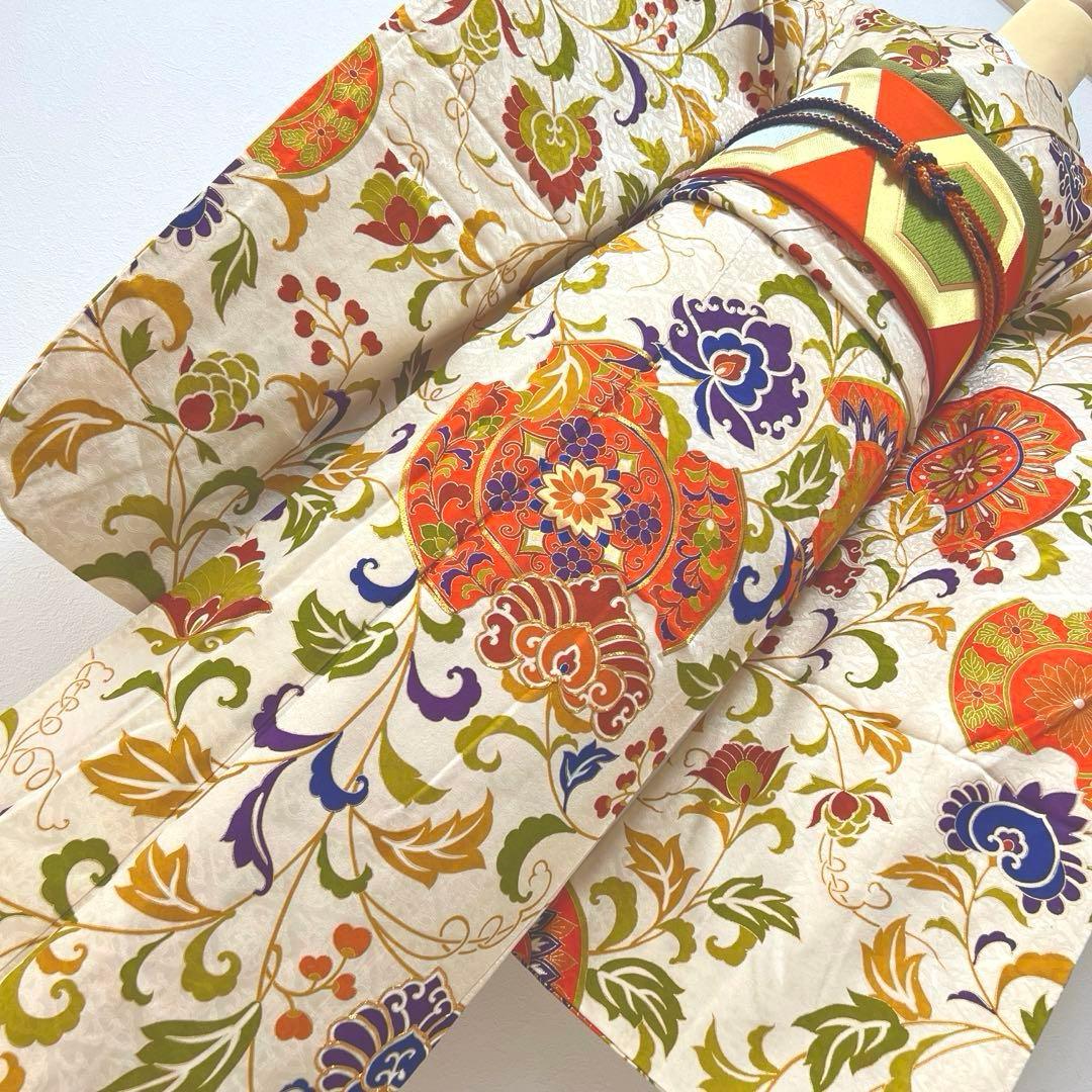 363 振袖フルセット 正絹 ベージュ オレンジ 金彩 駒刺繍 レトロ 花唐草