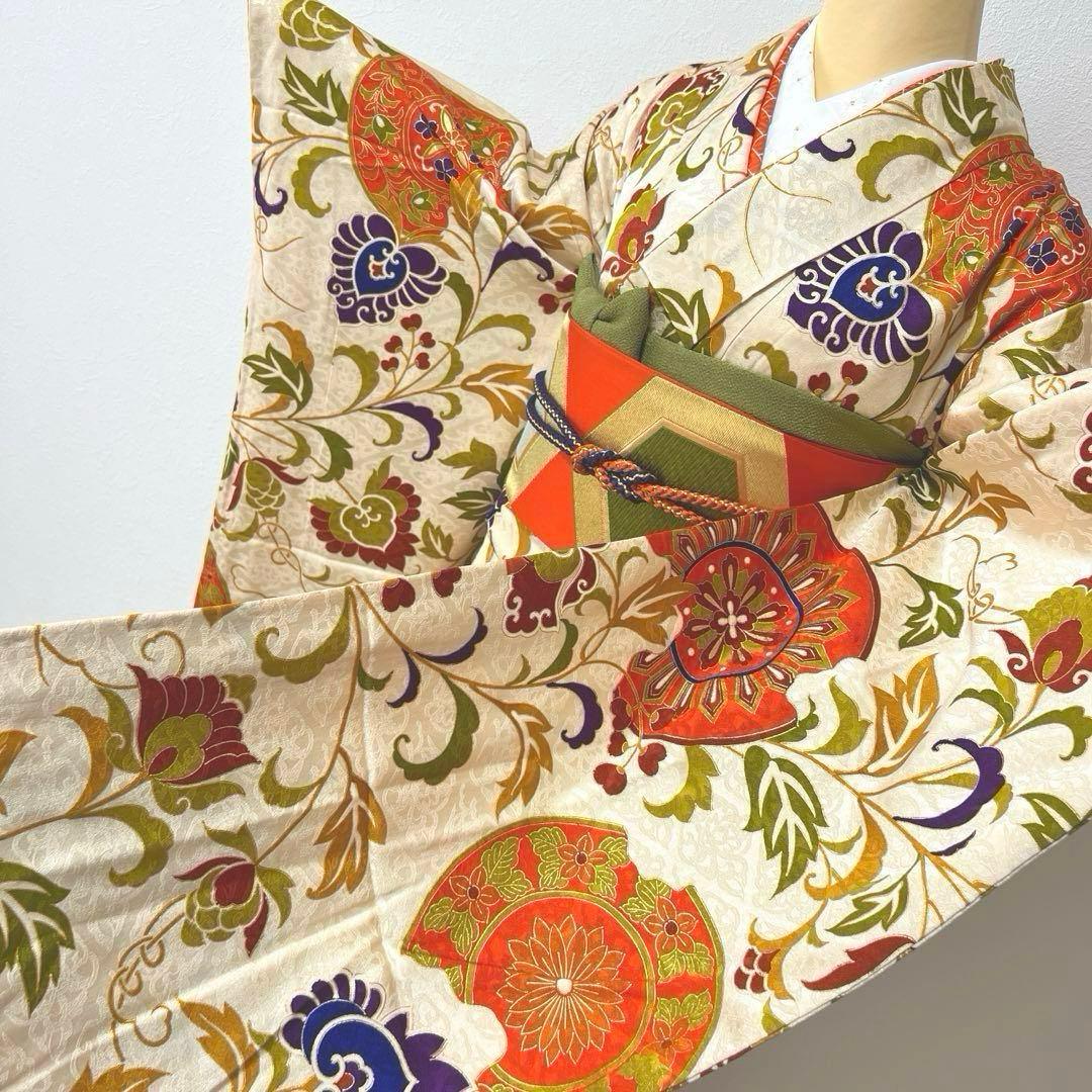 363 振袖フルセット 正絹 ベージュ オレンジ 金彩 駒刺繍 レトロ 花唐草