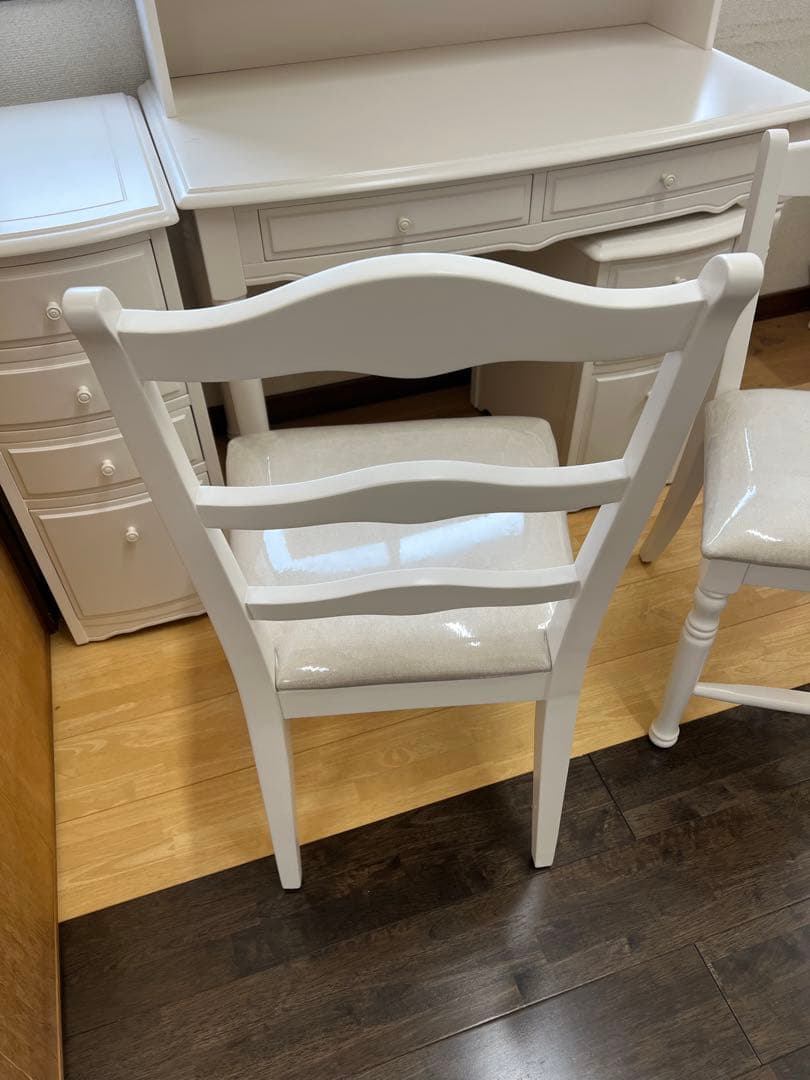 リリーホワイトリリージョン椅子チェア北欧調