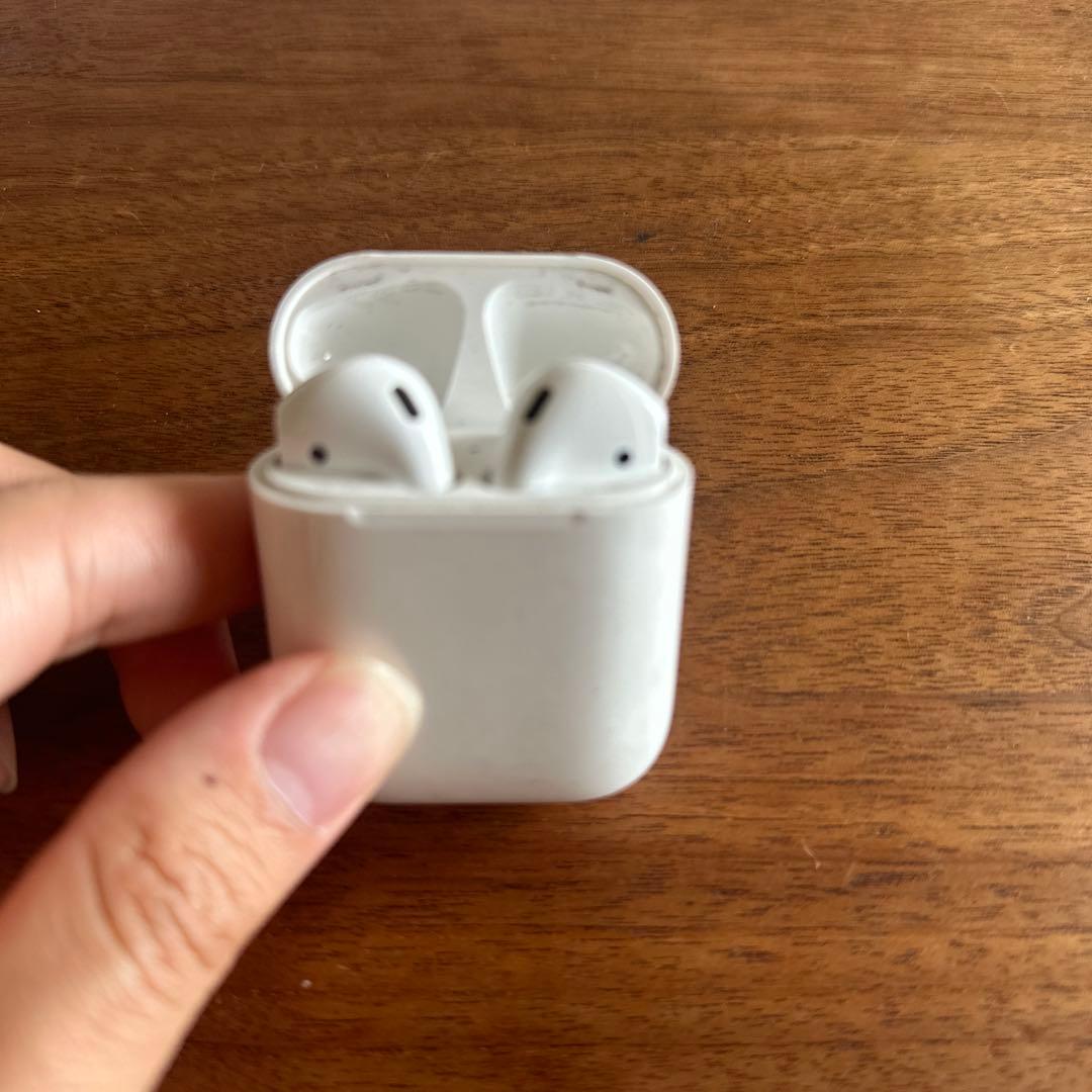 Apple Bluetoothワイヤレスイヤホン AirPods