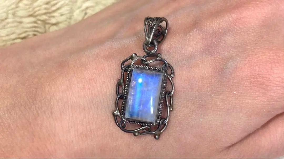 レインボームーンストーン ペンダントトップ　シルバー925