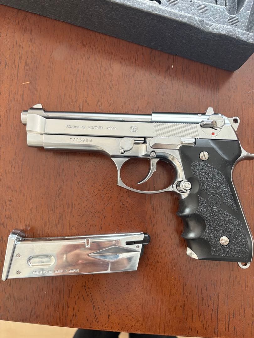 東京マルイ　M92Fステンレスモデル