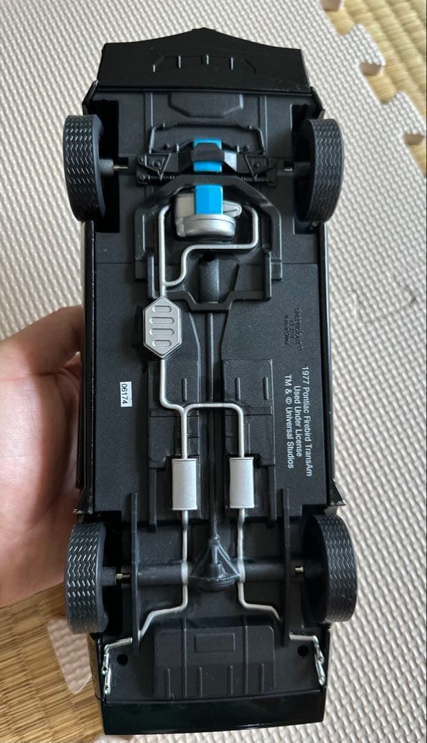 1977 PONTIAC FIREBIRD T/Aの1/18スケールモデル