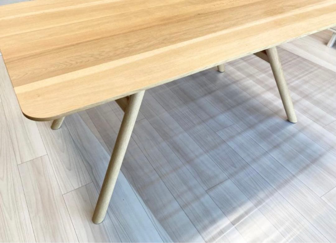 カリモク家具　ダイニングテーブル