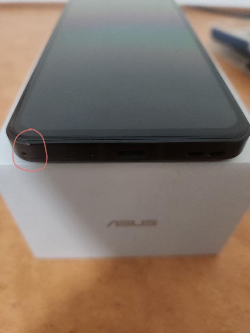 ASUS Zenfone 10 本体　RAM 16GB ROM 512GB