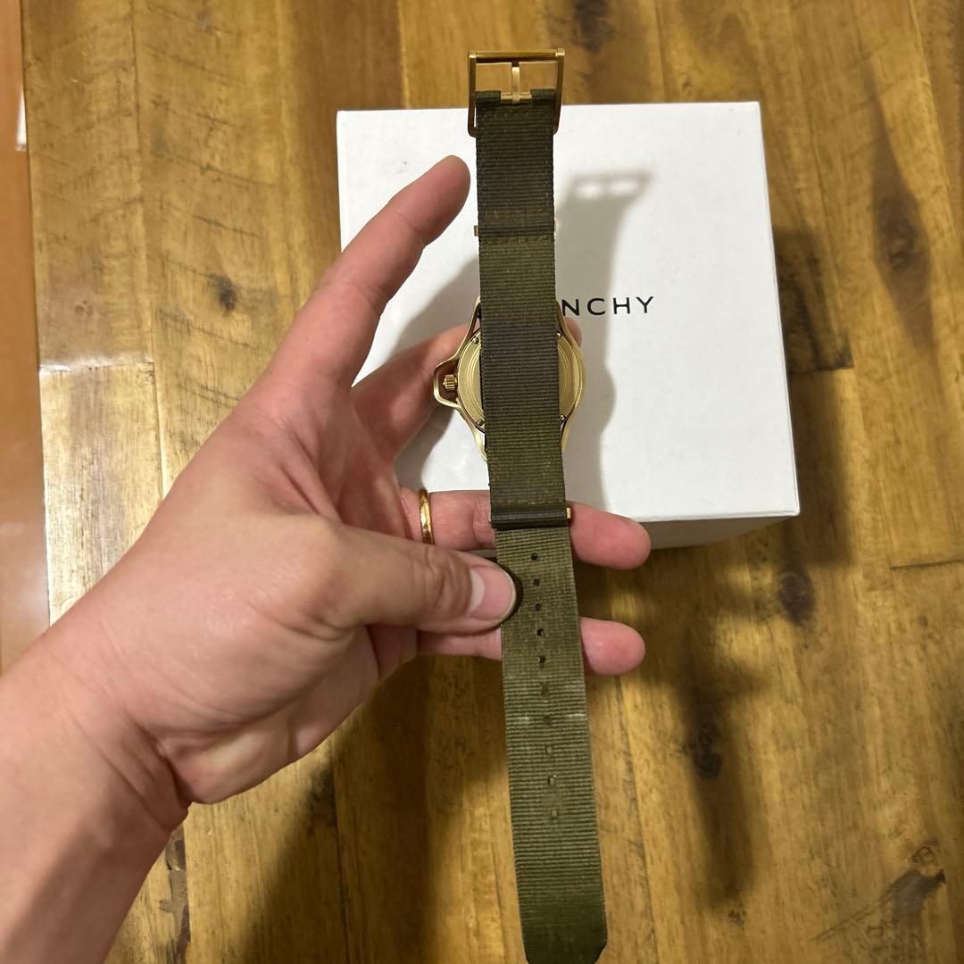 givenchy seventeen リカルドティッシ